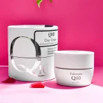 کرم روز ضد چروک حاوی کیوتن و هیالورونیک اسید فابریگاس ضد آفتاب SPF30